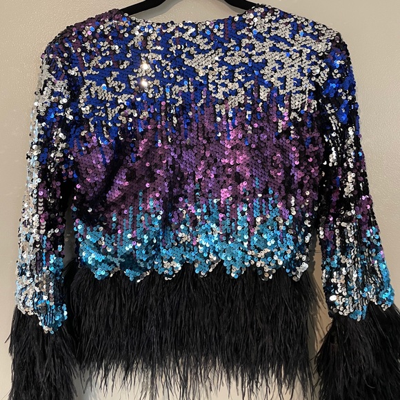 Sequin Extravagant Top - Picture 4 of 5